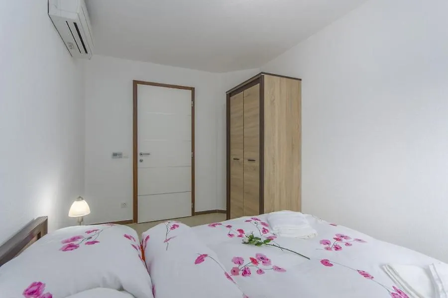 Villa Filo Appartments Umag Apartment
