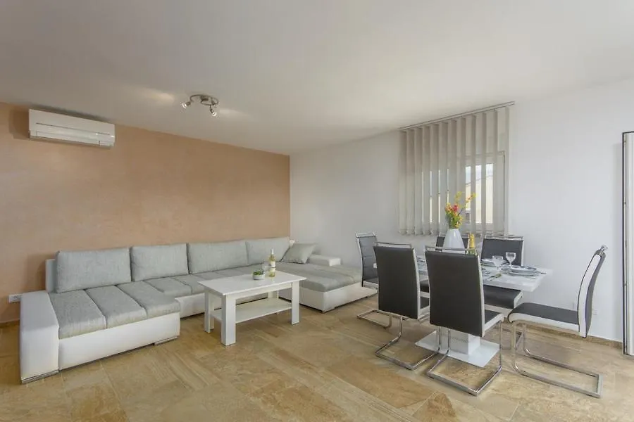 Villa Filo Appartments Umag Apartment